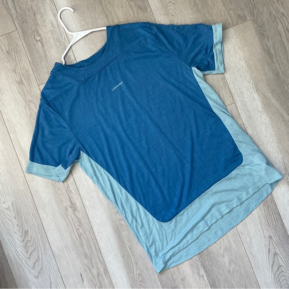 Icebreaker Other - Icebreaker Wool-Blend Shirt colorblock short sleeve mens Blue (large) outdoor